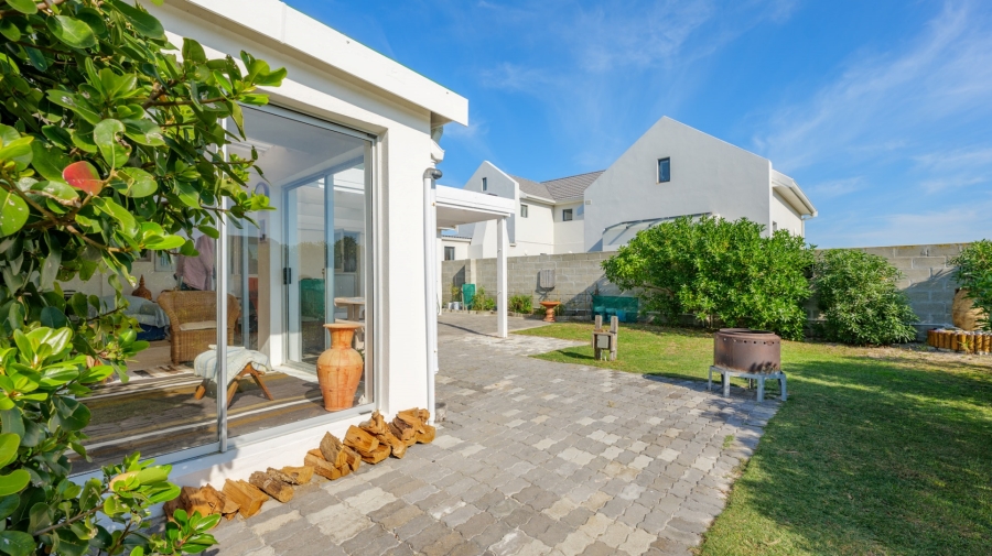 3 Bedroom Property for Sale in Suiderstrand Western Cape